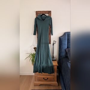Chic Forest Green Long Sleeve Dress